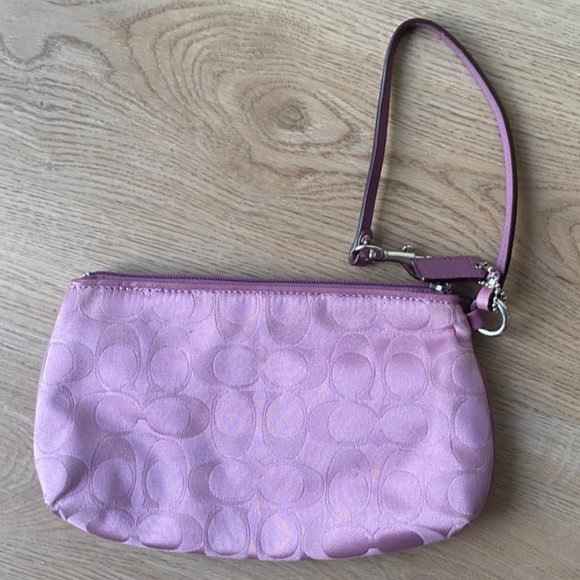 Coach Lavender Large Wristlet with Classic C Print - Picture 2 of 4